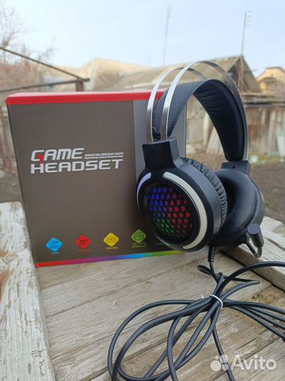 Игровые наушники