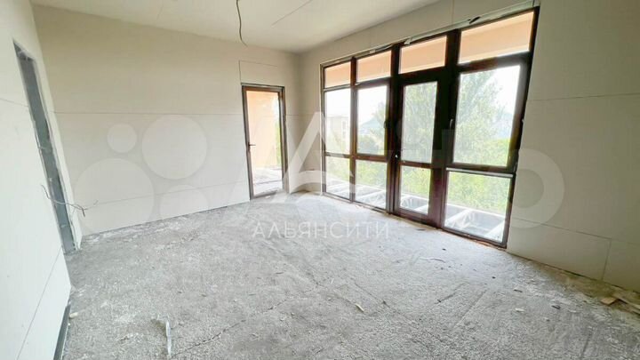 Дом 185 м² на участке 4 сот.