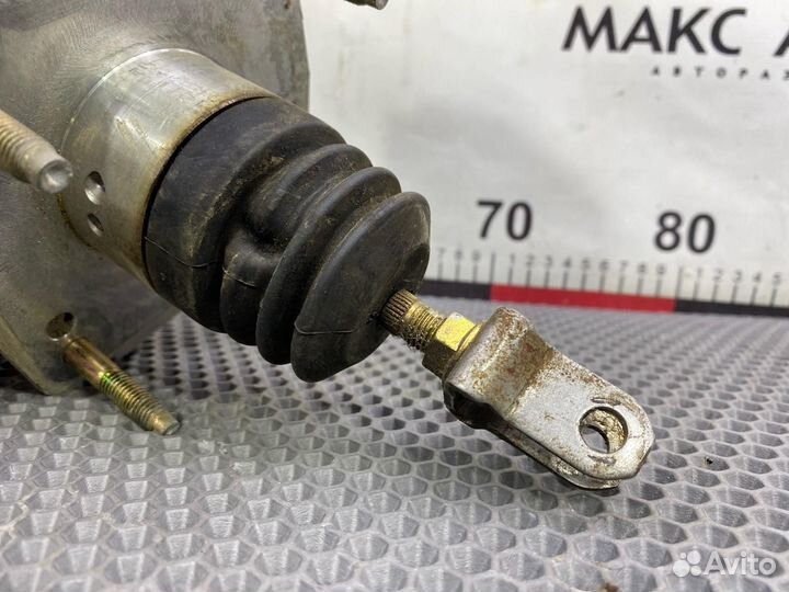 Цилиндр тормозной главный Toyota Prius