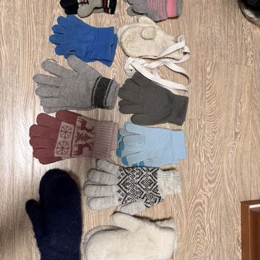 Шапки кепки перчатки варежки