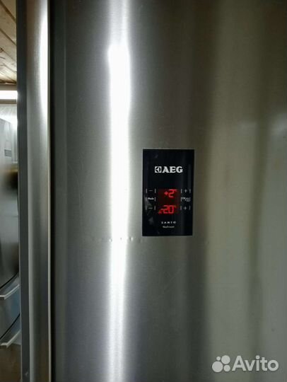 Холодильник AEG
