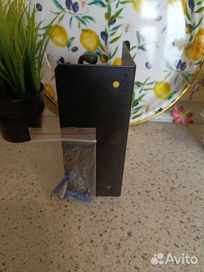 Держатель для телефона и бумаги