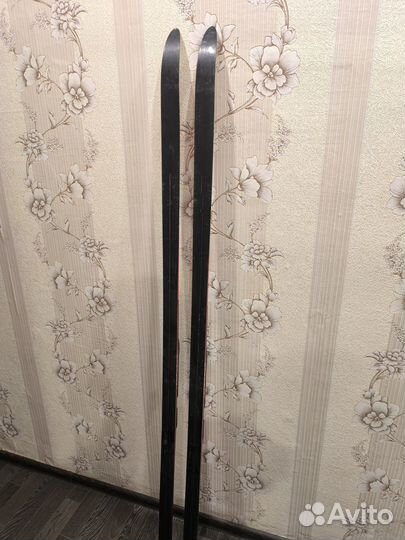 Продам лыжи