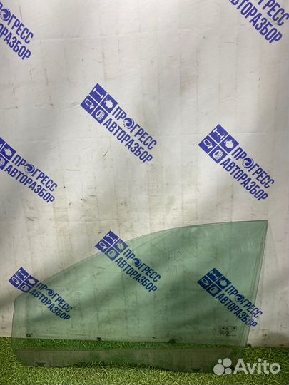 Стекло двери переднее левое Ford Focus 2 седан 1.6