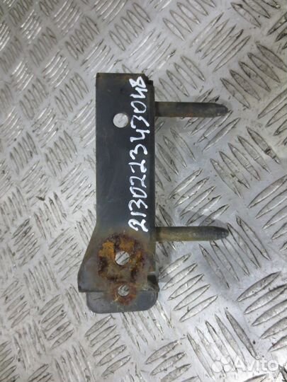 Кронштейн бокового спойлера левый Scania 1370721