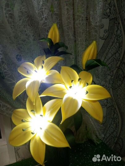 Светильник Лилии