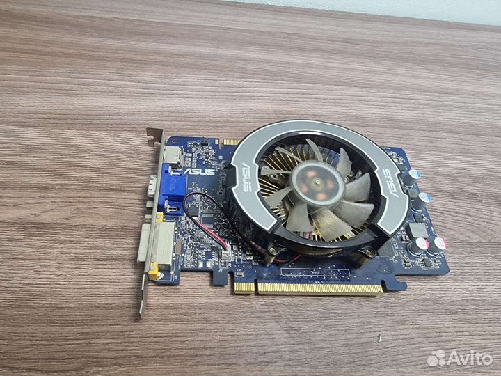Видеокарта Nvidia GeForce GTX560Ti и 9500GT