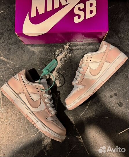 Кроссовки nike dunk low pink
