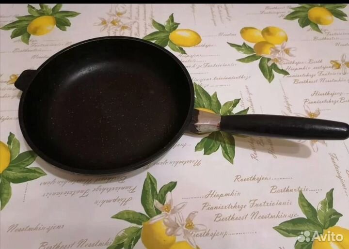 Сковорода антипригарная