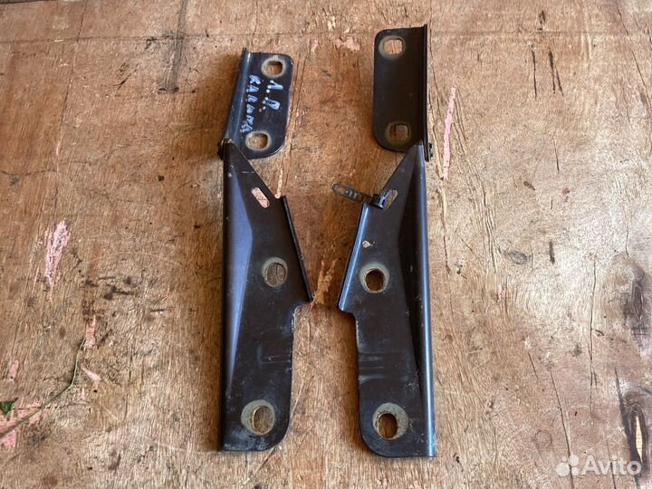 Петля капота калина 1