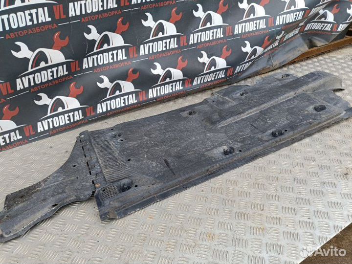 Защита днища кузова левая Skoda Rapid хэтчбек