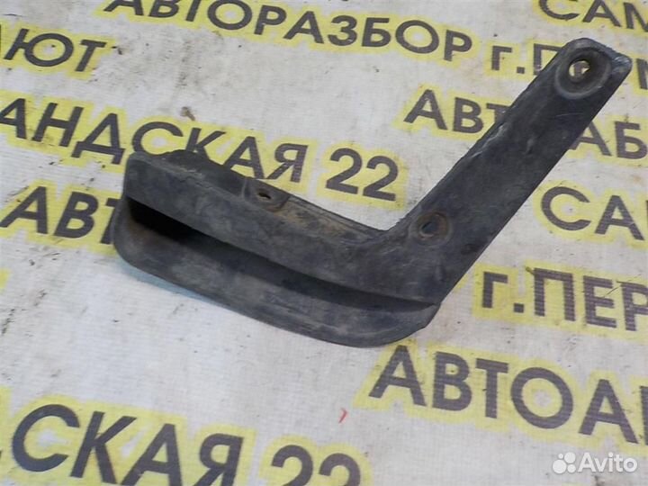 Брызговик задний левый Mitsubishi Lancer 10 (CY)