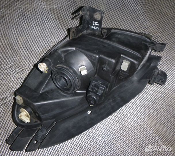 Ситроен Ксара Пикассо фара передняя правая