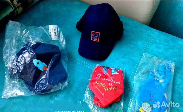 Новые кепки и галстуки