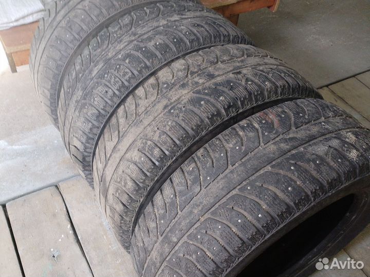 Bridgestone Ice Cruiser 7000 225/60 R17 103T