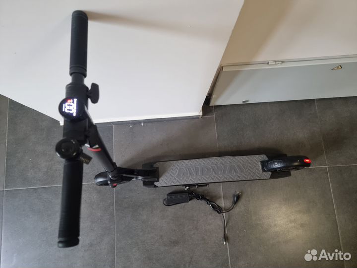 Электросамокат Midway 0809