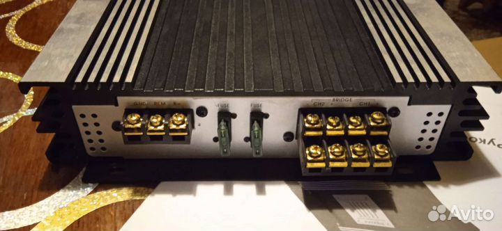 Автомобильный усилитель звука