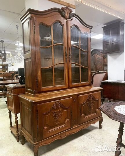 Буфеты и серванты старинные