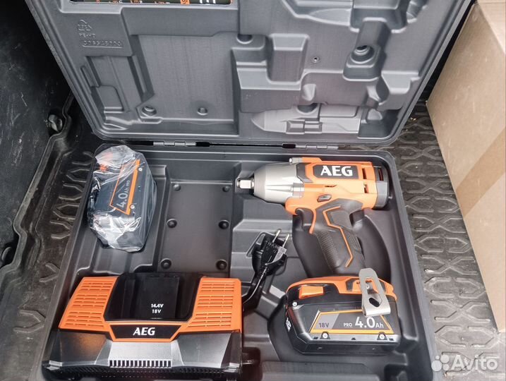 Гайковерт ударный аккумуляторный