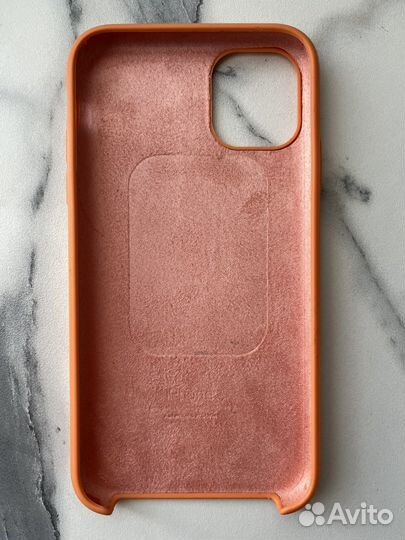 Чехол на iPhone 11