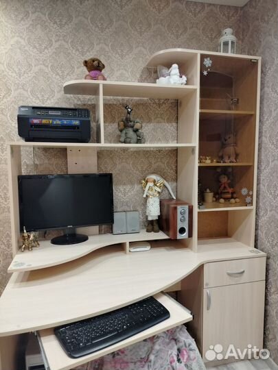 Компьютерный стол