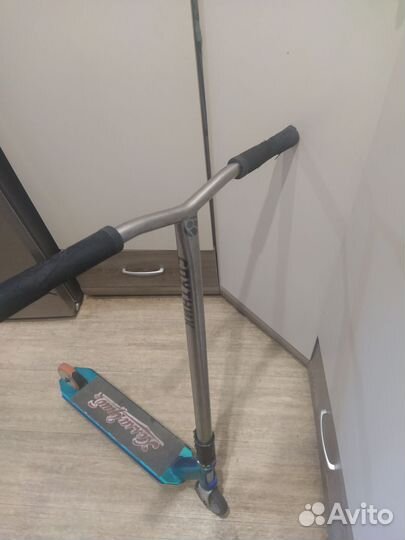 Титановый руль спутник