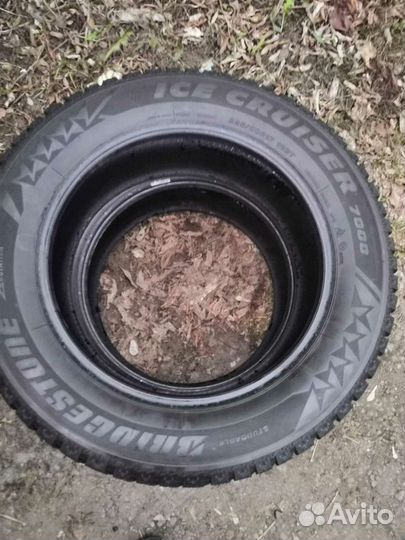 Bridgestone Ice Cruiser 7000 225/60 R17