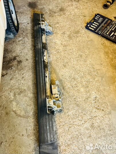 Порог на машину