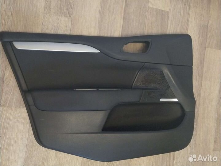 Обшивка двери передней левой Citroen C4 B7