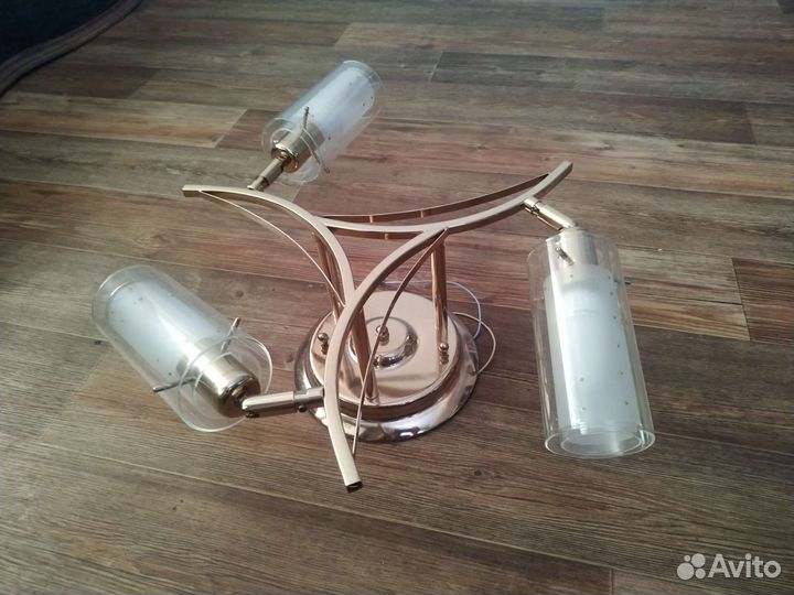 Светильник трехрожковый