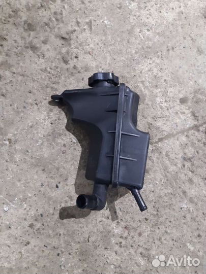 Шевроле Круз бачок гур