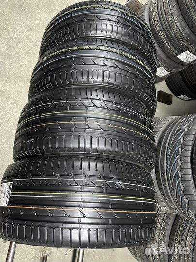 Bridgestone Potenza S001 245/45 R19 и 275/40 R19 Y