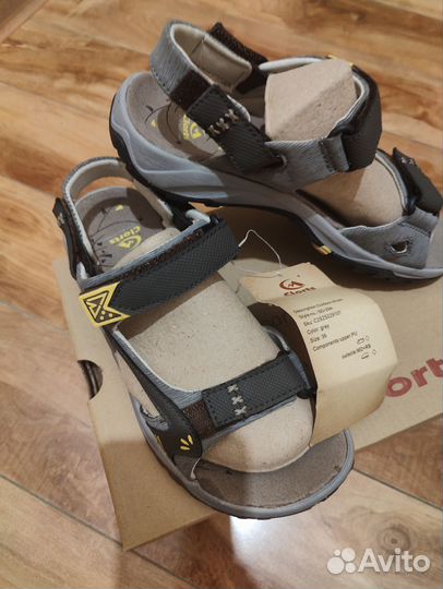 Сандалии трекинговые 36