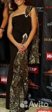 Вечернее платье с палантином