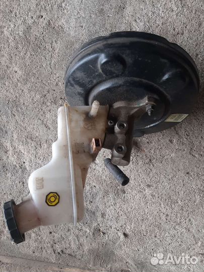 Главный тормозной цилиндр Kia Rio 3 вакуум