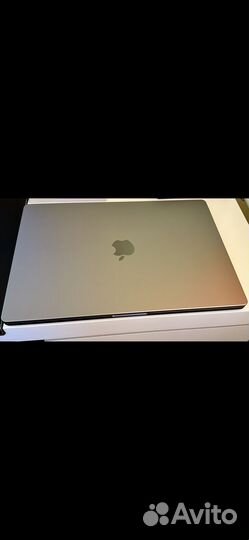Apple macbook pro 16 m1 max