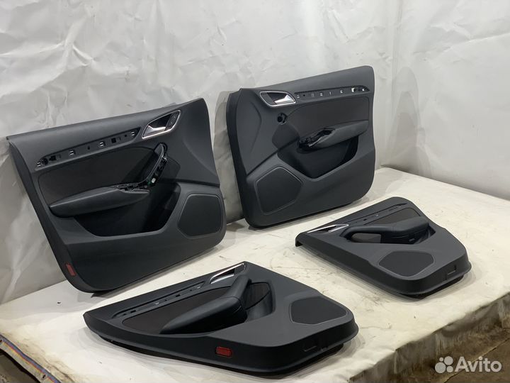 Обшивки дверей Audi Q3 8U