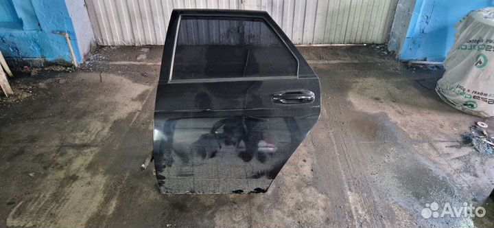 Дверь задняя левая priora