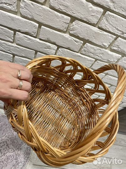 Корзинка плетеная