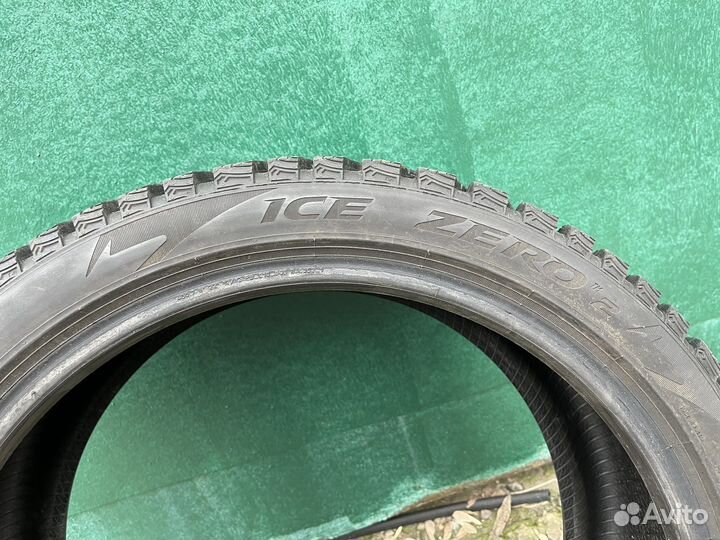 Pirelli Ice Zero 2 225/40 R18 92H