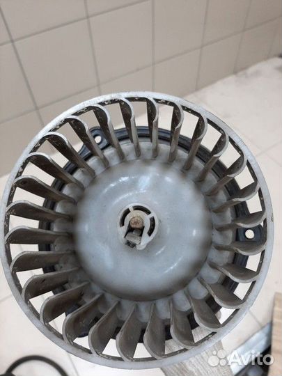 Моторчик отопителя газ 31105 Волга