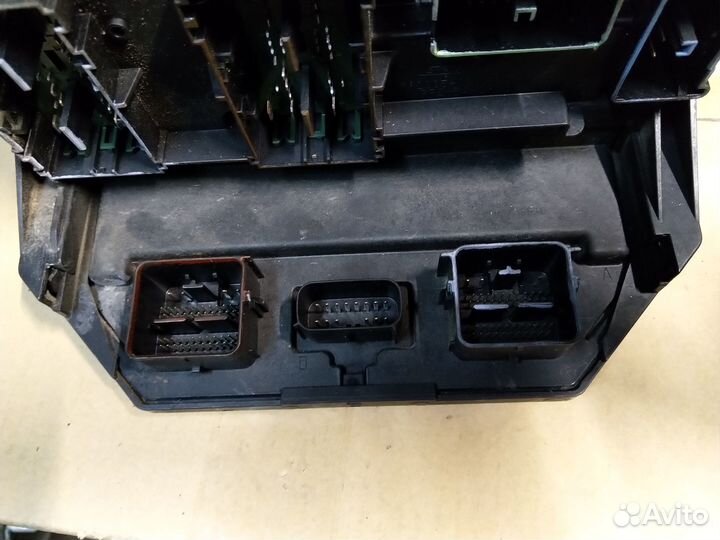 Блок предохранителей Jeep Grand Cherokee WK2