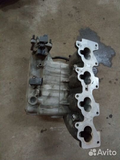 Коллектор впускной (Hyundai Elantra)