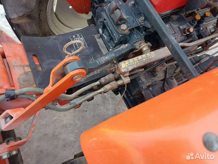 Мини-трактор Kubota B1-15, 2012