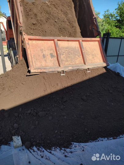 Плодородный грунт. Полевая земля. Чернозём. Торф