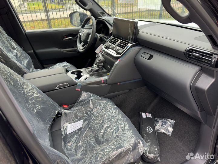 Toyota Land Cruiser 3.5 AT, 2023, 1 км