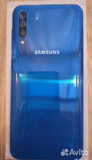 Samsung Galaxy A50, 4/64 ГБ