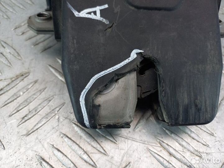 Замок багажника Land Rover Freelander 2 2.2 224DT