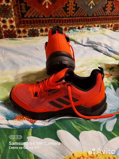 Adidas мужские кроссовки новые