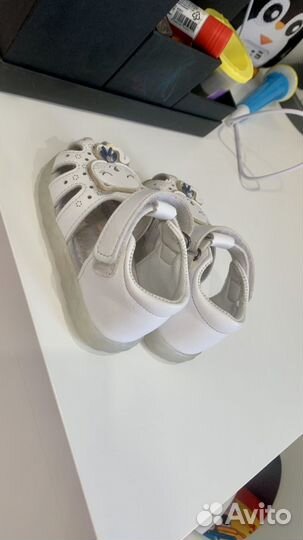 Сандали для девочки